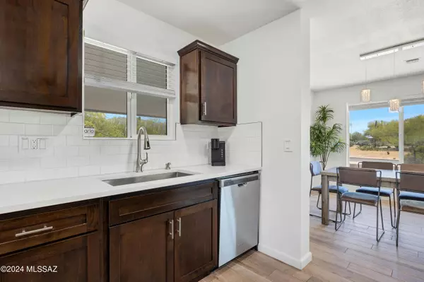 7467 N Paseo Ronceval, Tucson, AZ 85704