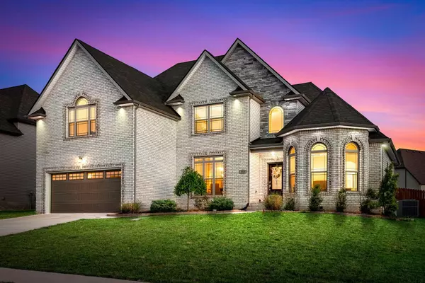 308 Piedmont Pl, Clarksville, TN 37043