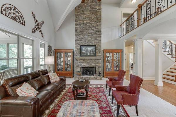 2182 Nillville DR, Buford, GA 30519