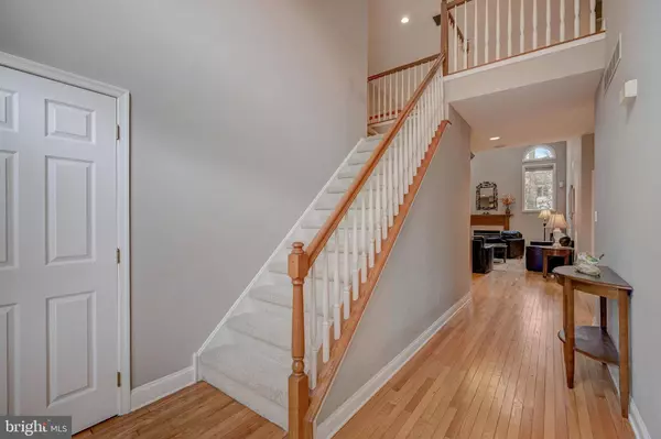 22 LEXINGTON CT, Mount Laurel, NJ 08054