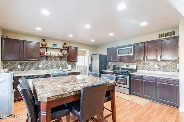 10236 N Nine Iron Drive, Oro Valley, AZ 85737