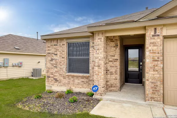 2918 SHORE LARK, New Braunfels, TX 78130