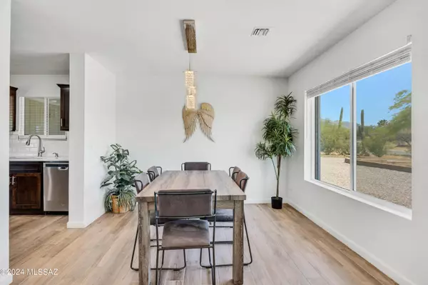 7467 N Paseo Ronceval, Tucson, AZ 85704