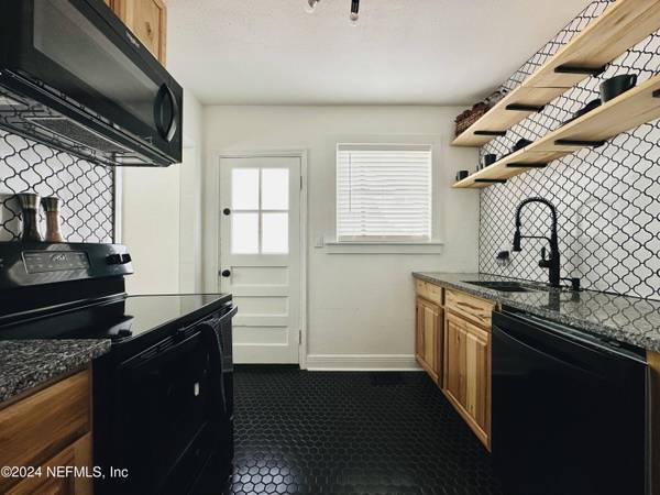 2811 COLLEGE ST, Jacksonville, FL 32205