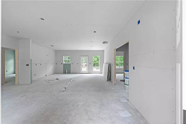 65 Water Oak TRL, Covington, GA 30014