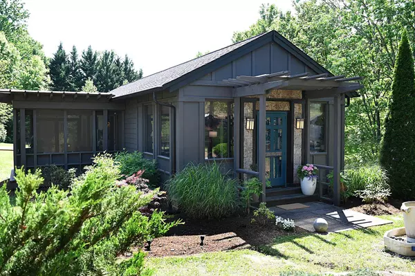 438 3rd AVE SE, Hickory, NC 28602