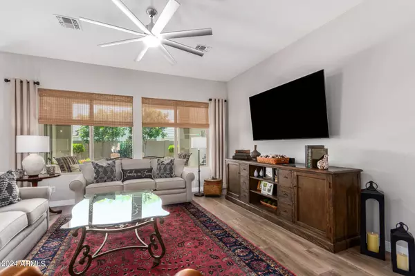 1511 E LYNX Way, Gilbert, AZ 85298