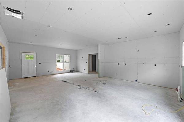 65 Water Oak TRL, Covington, GA 30014