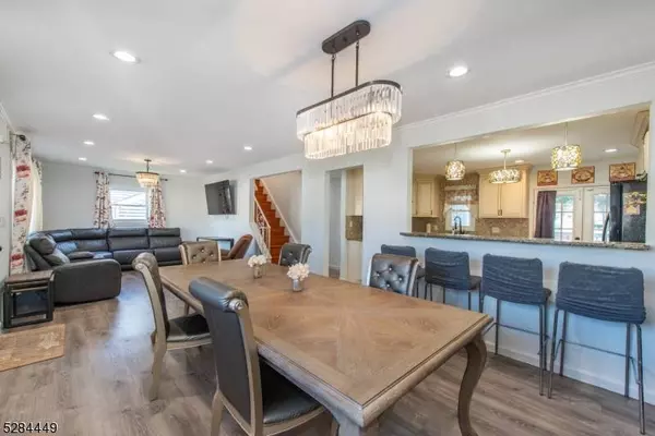 41 Springdale Ct, Clifton City, NJ 07013