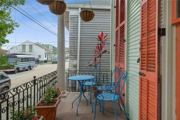 1212 MANDEVILLE ST, New Orleans, LA 70117