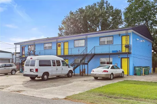 864 CARMADELLE ST, Marrero, LA 70072