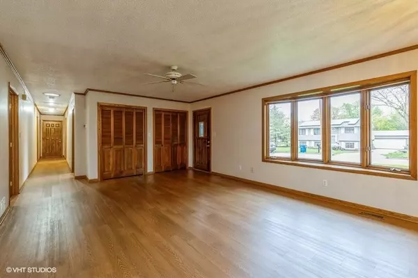 3717 E Ovid Avenue, Des Moines, IA 50317