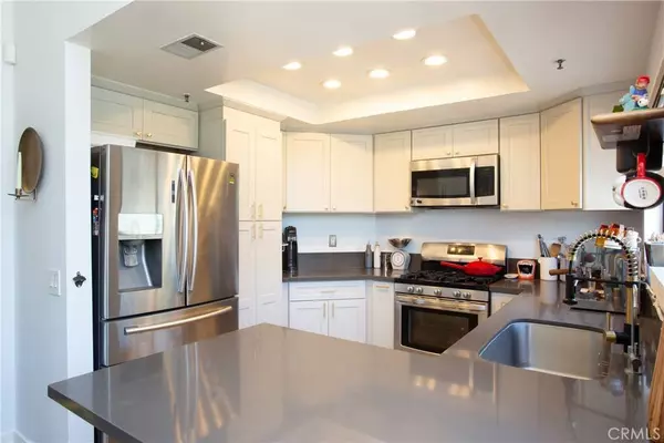 17721 Sergio CIR #201, Huntington Beach, CA 92647