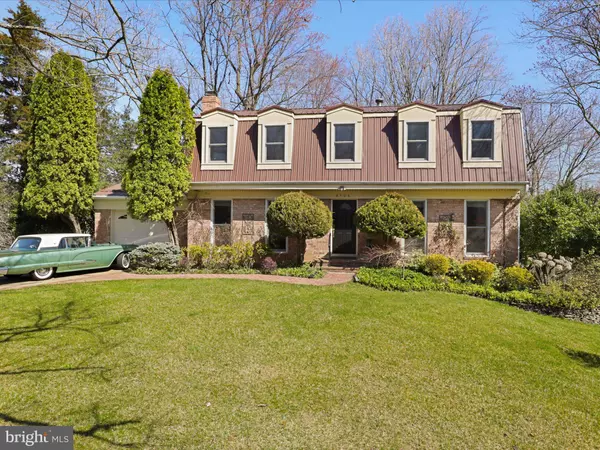 8706 SIDE SADDLE RD, Springfield, VA 22152