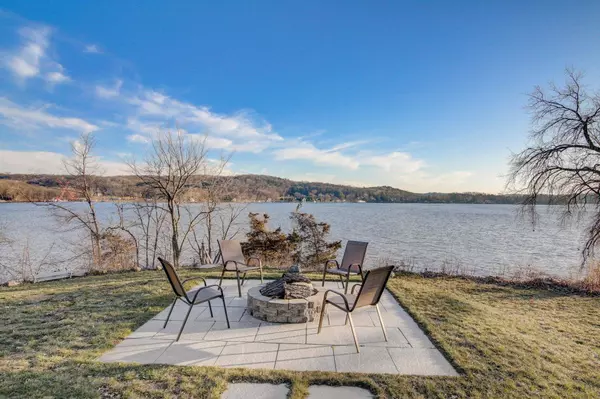 118 Palisade Court, Merrimac, WI 53561