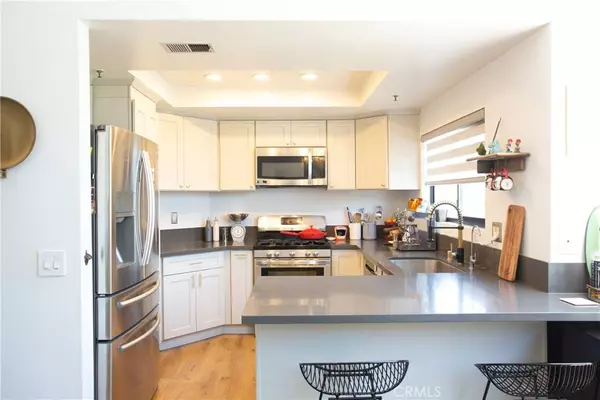 17721 Sergio CIR #201, Huntington Beach, CA 92647