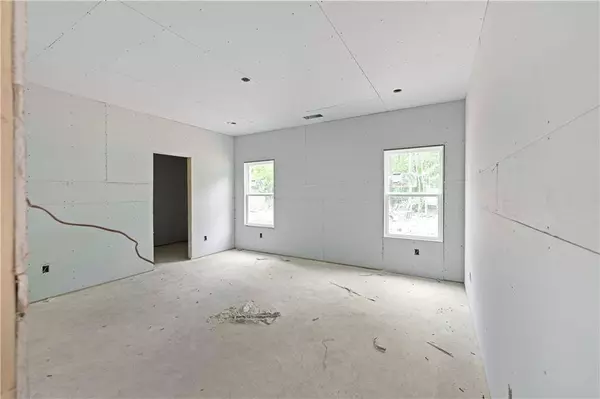 65 Water Oak TRL, Covington, GA 30014