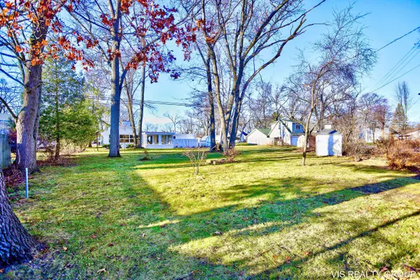 2233 Mills Avenue, North Muskegon, MI 49445