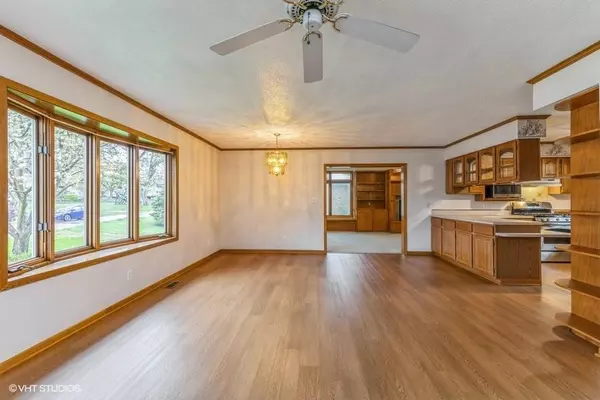 3717 E Ovid Avenue, Des Moines, IA 50317