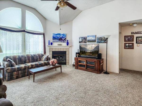 2308 Belton Drive, Arlington, TX 76018