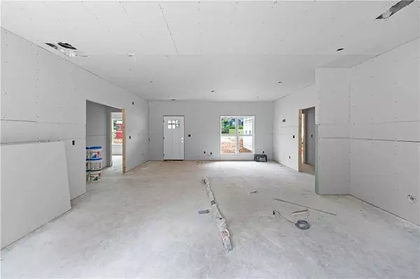 65 Water Oak TRL, Covington, GA 30014