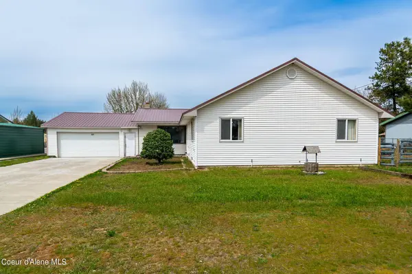 620 4th St, Priest River, ID 83856