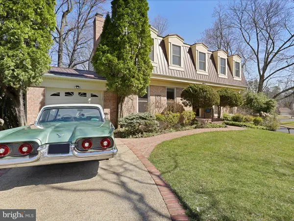 8706 SIDE SADDLE RD, Springfield, VA 22152