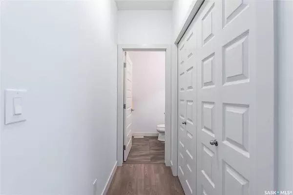 327 2nd STREET E, Saskatoon, SK S7H 1N7