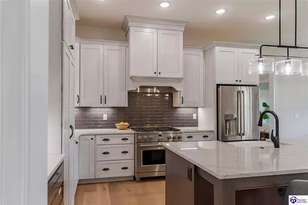 101 Bonfire Lane, Elizabethtown, KY 42701