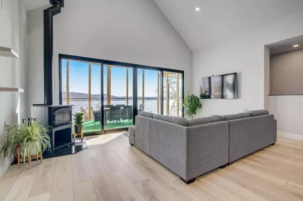 118 Palisade Court, Merrimac, WI 53561