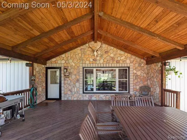 7291 Cedar Lake Road, Pinckney, MI 48169