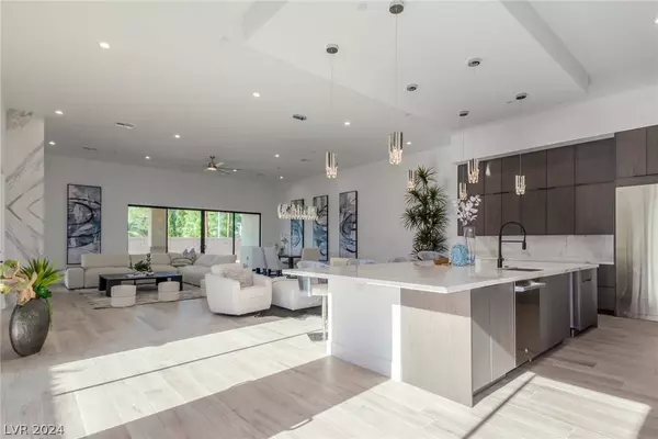 7082 Maverick Street, Las Vegas, NV 89131