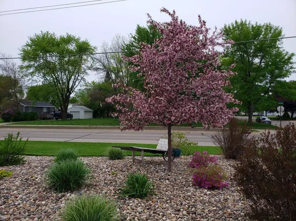 1701 16th AVE SW, Austin, MN 55912