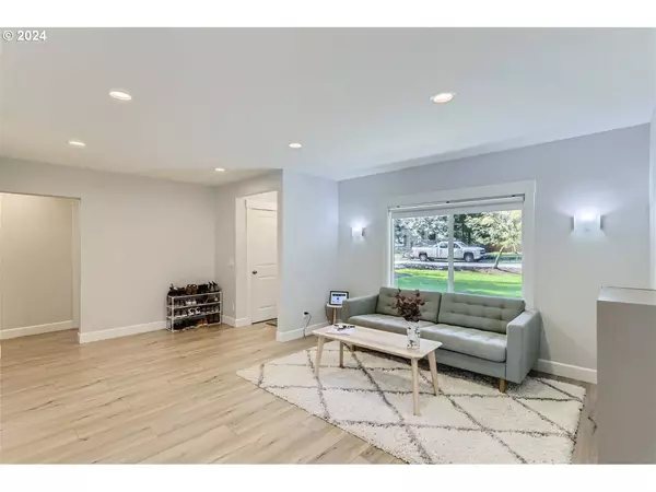 840 NE 112TH AVE, Portland, OR 97220