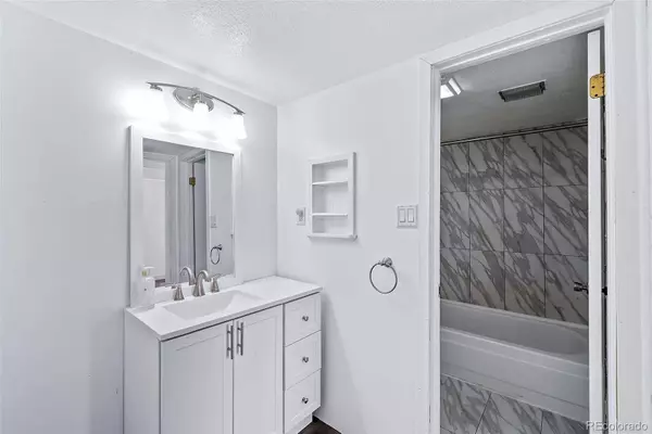 9725 E Harvard AVE #436, Denver, CO 80231