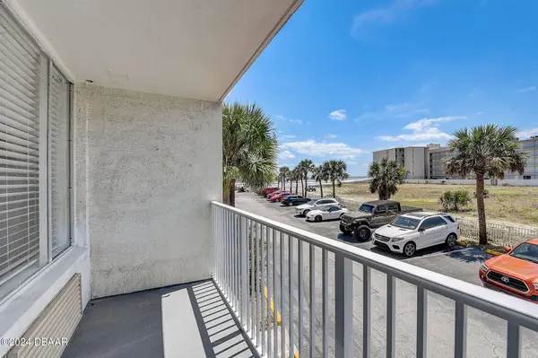 935 S Atlantic AVE #202, Daytona Beach, FL 32118