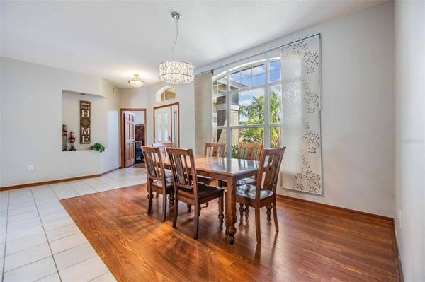 4016 LITHIA RIDGE BLVD, Valrico, FL 33596