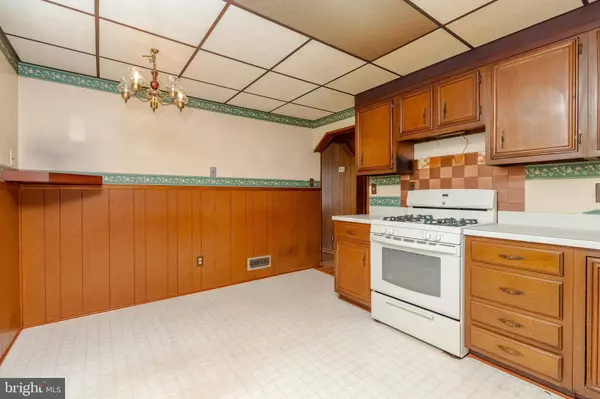 10 DINSMORE AVE, Glen Burnie, MD 21061