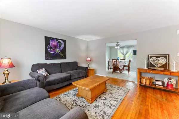 26 WILLIAMS DR, Aston, PA 19014