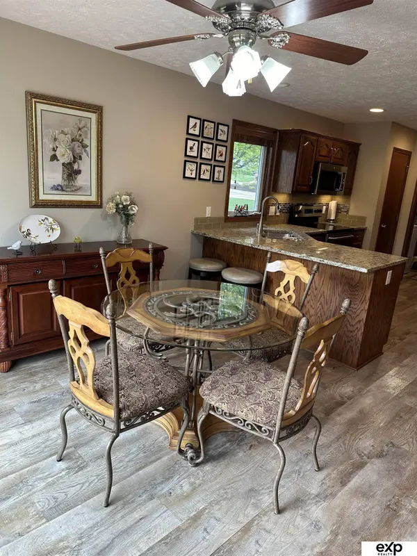 16709 Jaynes Circle, Omaha, NE 68116