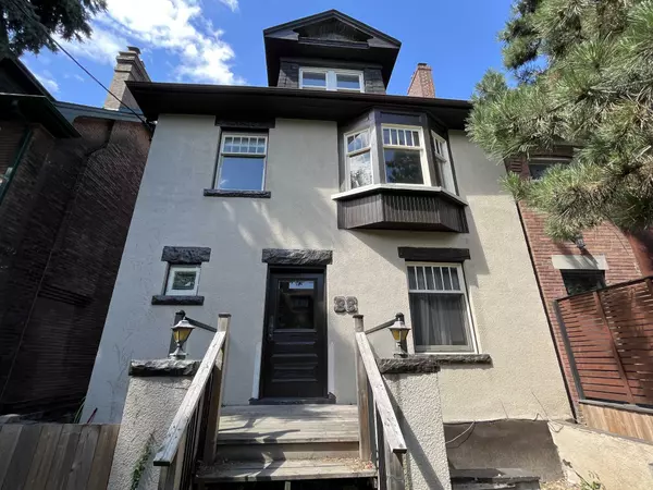 88 Albany Ave #201, Toronto, ON M5R 3C3