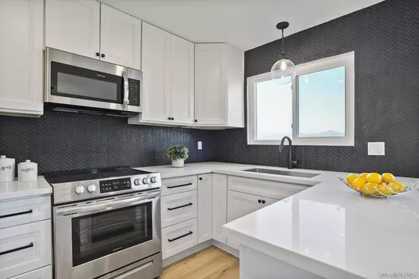 806 E 4Th AVE #19, Escondido, CA 92025