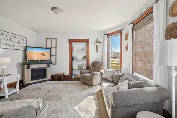 303 W Main Street, Waunakee, WI 53597