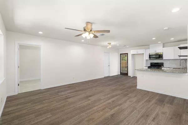 428 Alice Street, Arlington, TX 76010