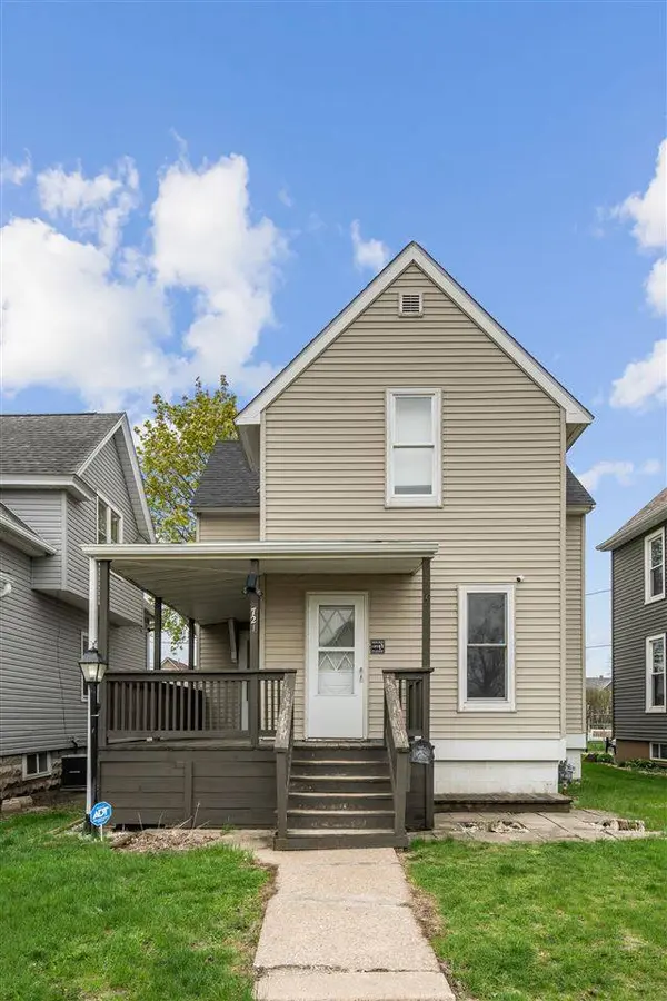 721 9th Ave SW, Cedar Rapids, IA 52404