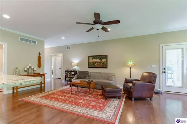 62 Cockeriell Court, Elizabethtown, KY 42701