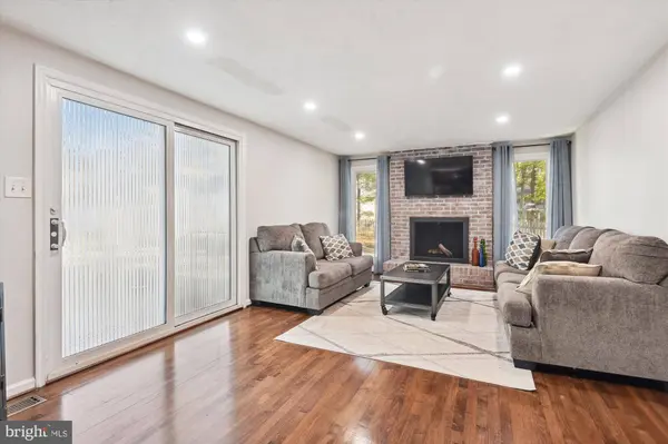 15806 LAZY DAY LN, Dumfries, VA 22025