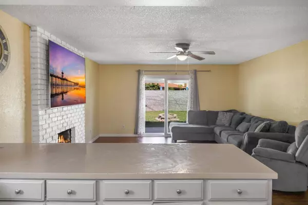 948 Harvard Avenue, Clovis, CA 93612