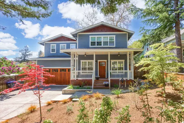 708 Ashland St, Ashland, OR 97520