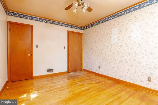 10 DINSMORE AVE, Glen Burnie, MD 21061